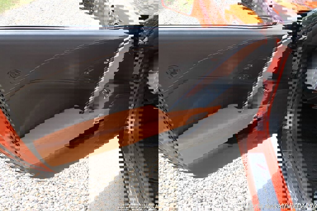 Used 2016 Chevrolet Corvette Stingray Convertible w/ 2LT Preferred Equipment Group image 19