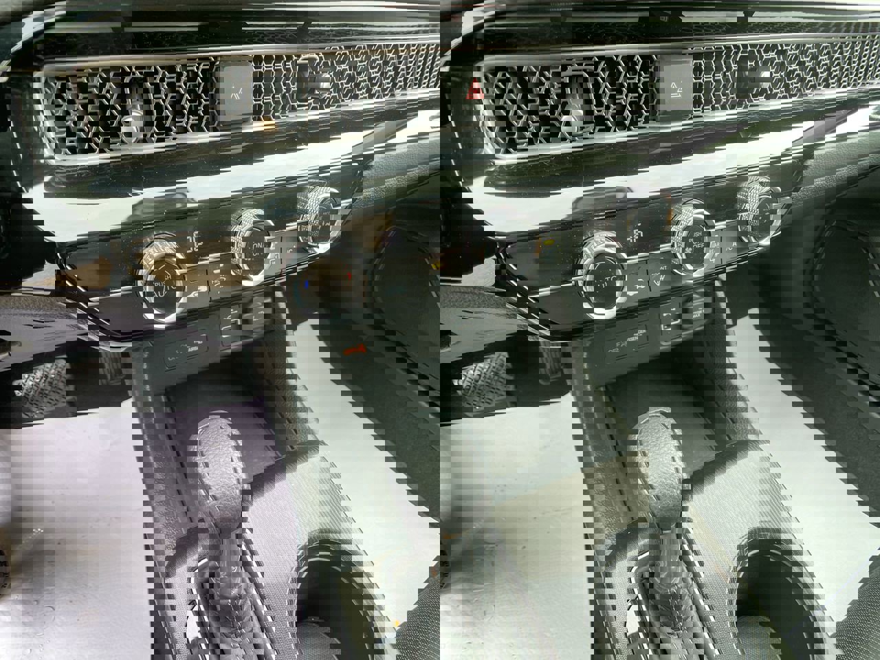 Used 2023 Honda Civic LX image 18