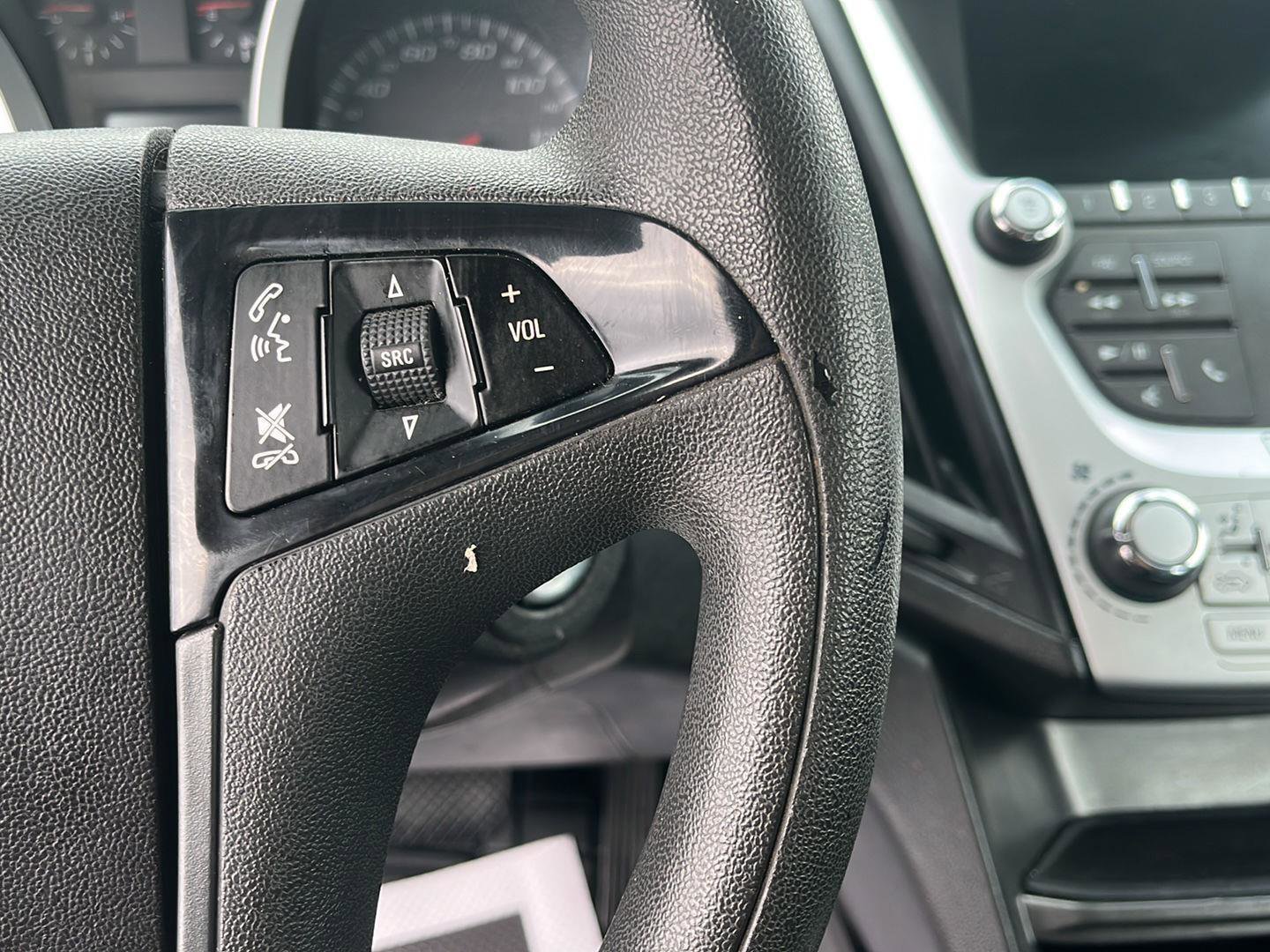 Used 2017 Chevrolet Equinox LS image 15