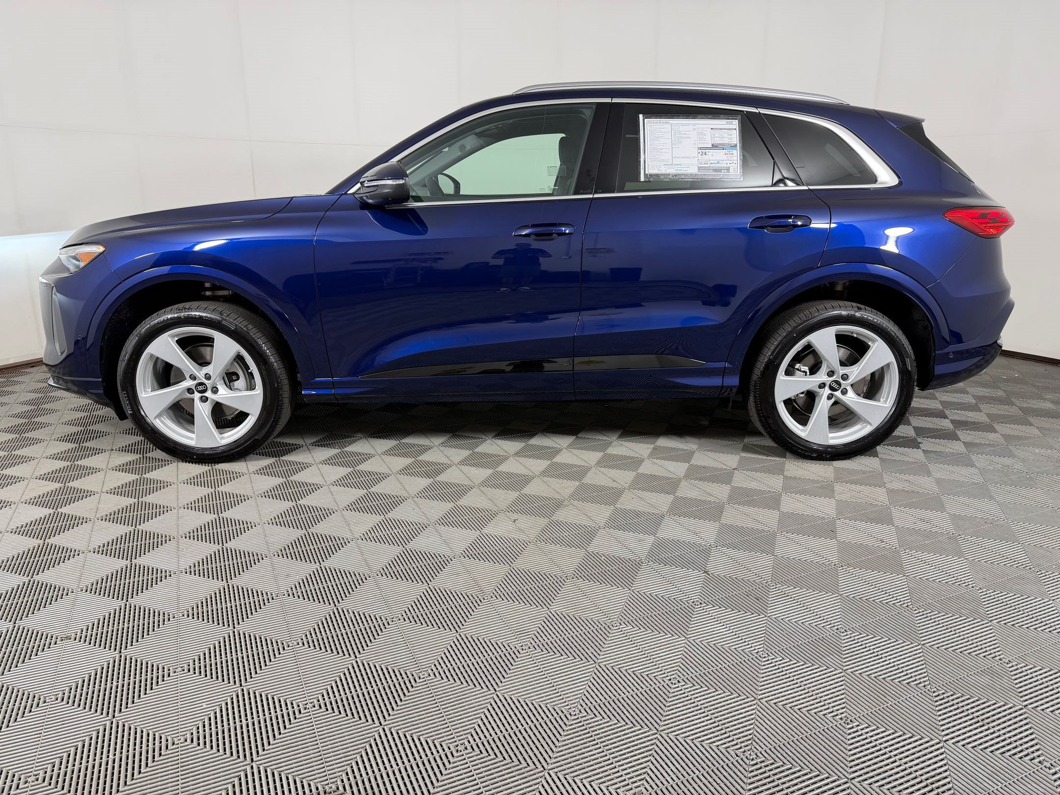 New 2026 Audi Q5 Premium AWD/4WD image 2
