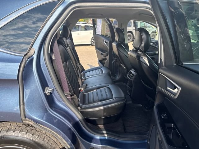 Used 2019 Ford Edge SEL w/ Equipment Group 201A FWD image 12