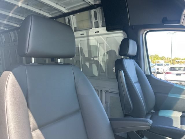 Used 2026 Mercedes-Benz Sprinter 2500 image 39
