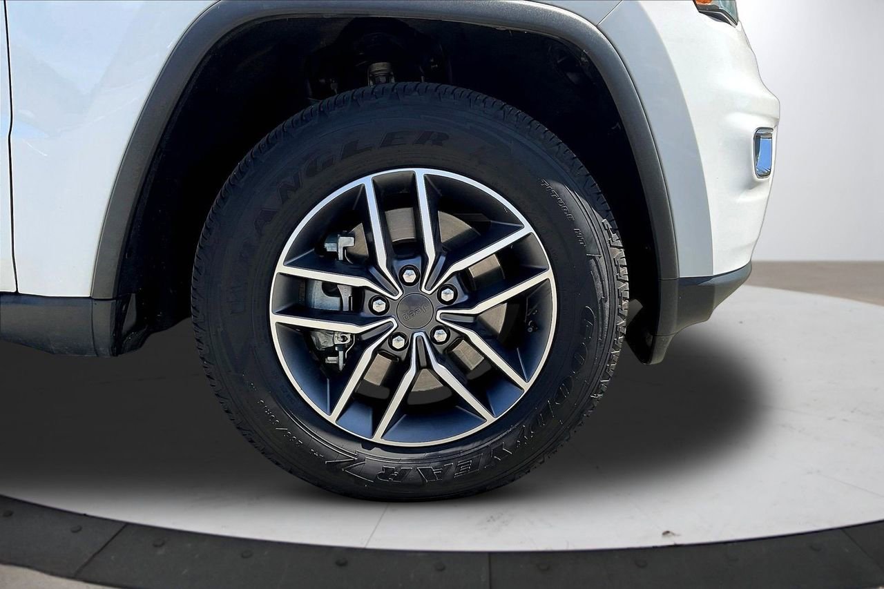 Certified 2021 Jeep Grand Cherokee Limited image 36