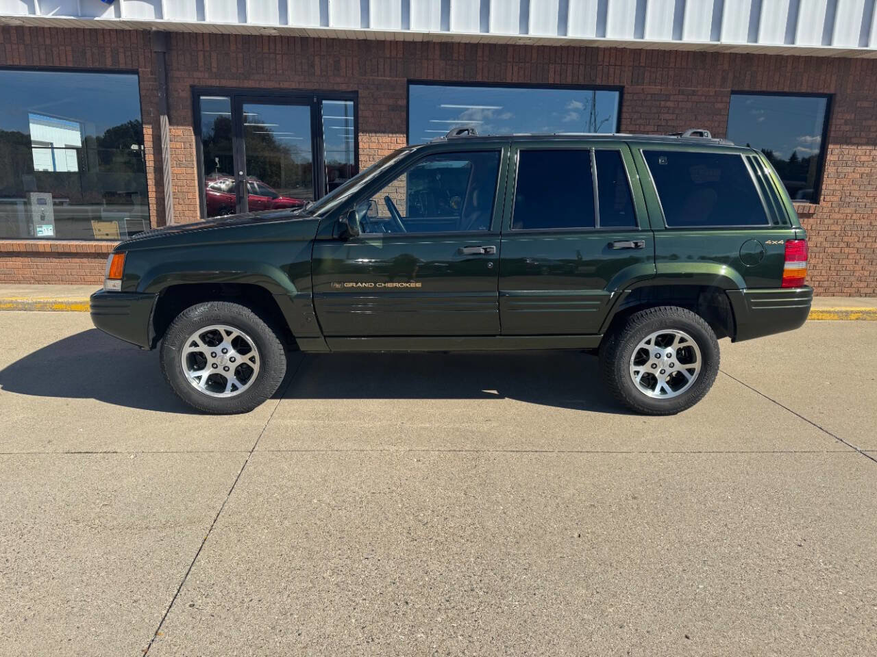 Used 1996 Jeep Grand Cherokee Limited image 2