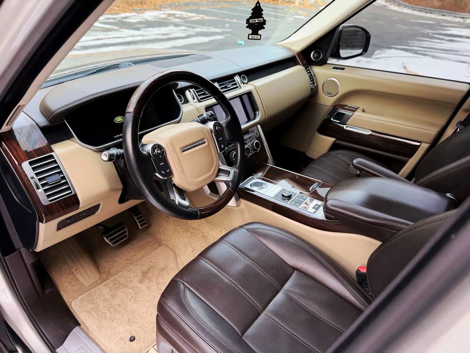 Used 2016 Land Rover Range Rover Supercharged AWD/4WD image 21