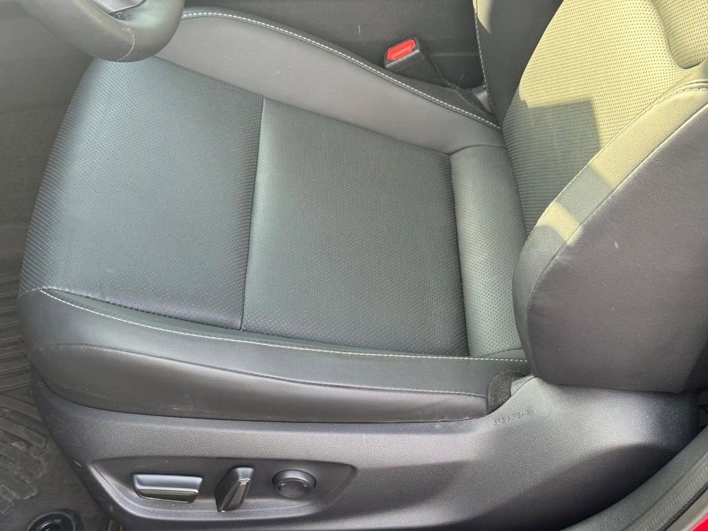 Used 2025 Toyota Prius XLE image 15