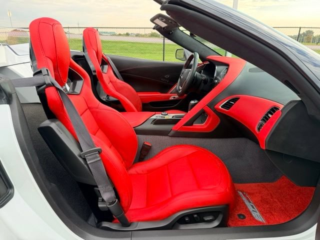 Used 2016 Chevrolet Corvette Z06 w/ 3LZ Preferred Equipment Group RWD image 10