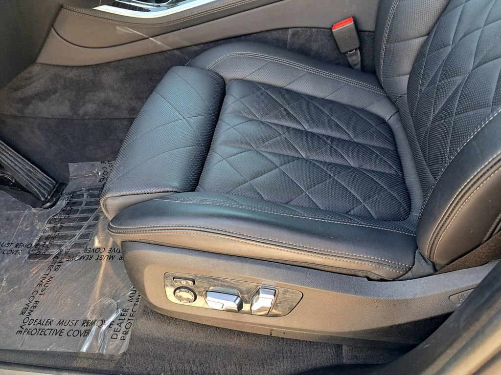 Used 2024 BMW X5 xDrive50e image 23