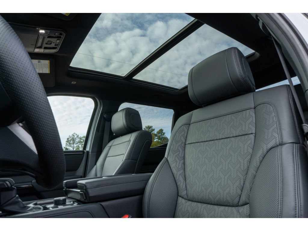 Used 2025 Toyota Tundra Limited image 12