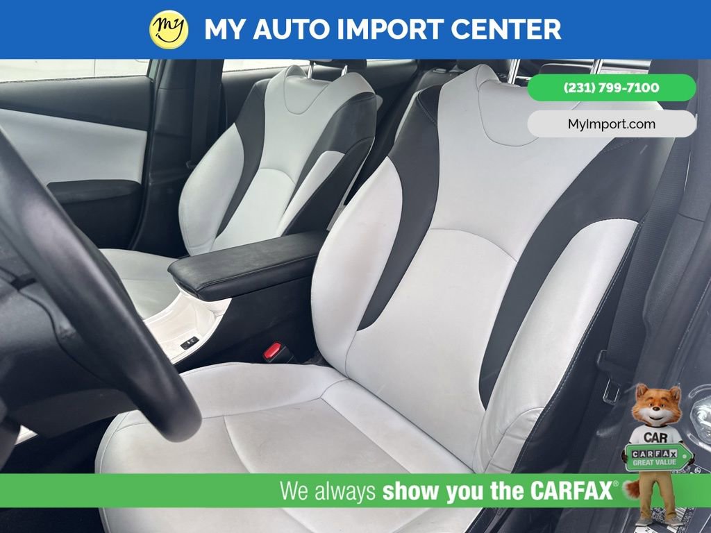 Used 2016 Toyota Prius Four image 7