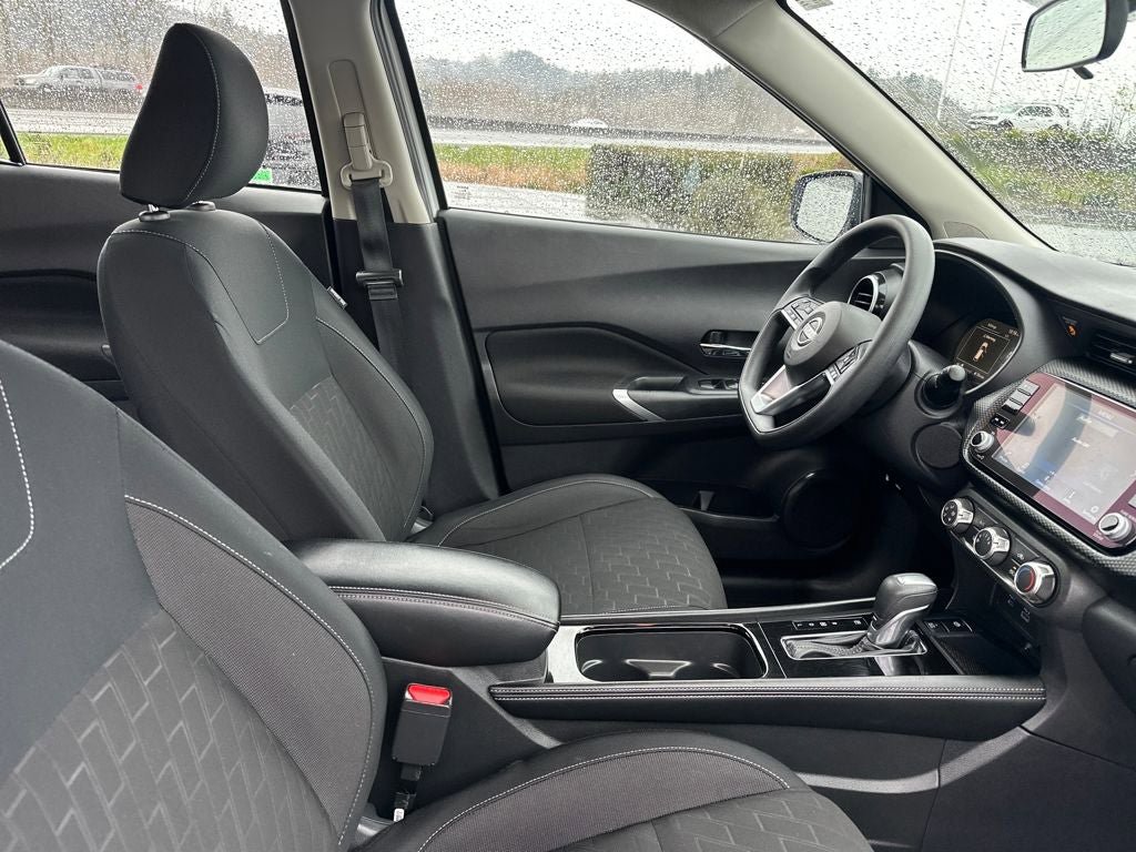 Used 2024 Nissan Kicks SV FWD image 16
