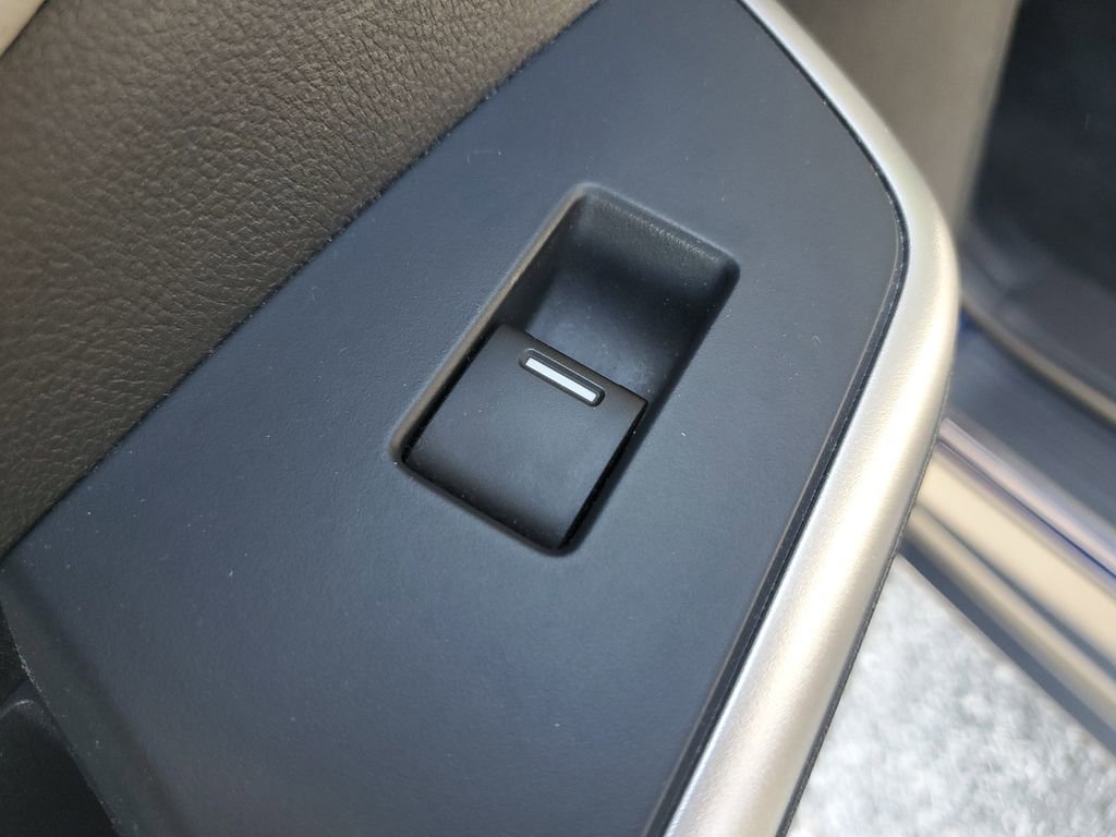Used 2016 Honda CR-V Touring image 17
