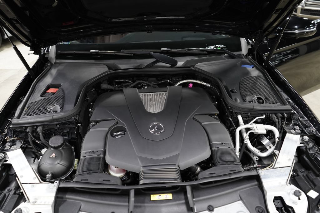 Used 2020 Mercedes-Benz E 450 4MATIC Sedan image 31