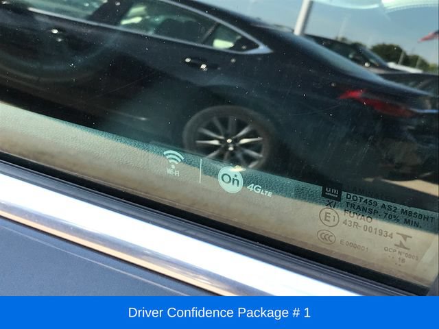 Used 2017 Buick LaCrosse Essence w/ Sights and Sounds Package FWD image 3