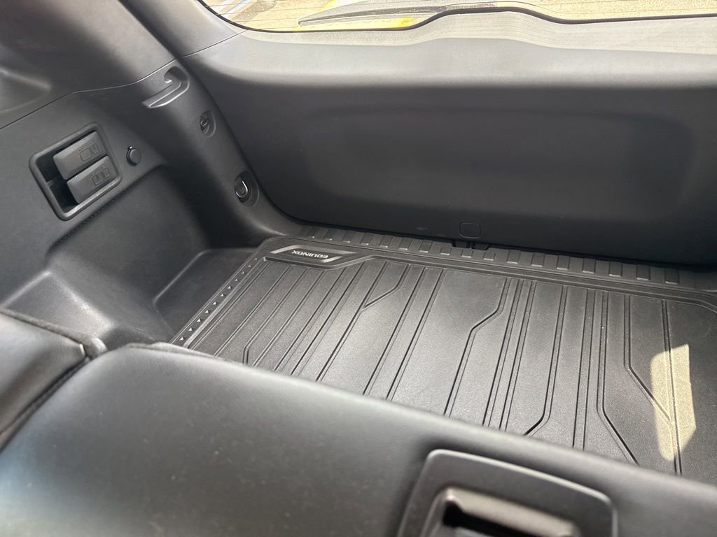 Used 2020 Chevrolet Equinox Premier image 15