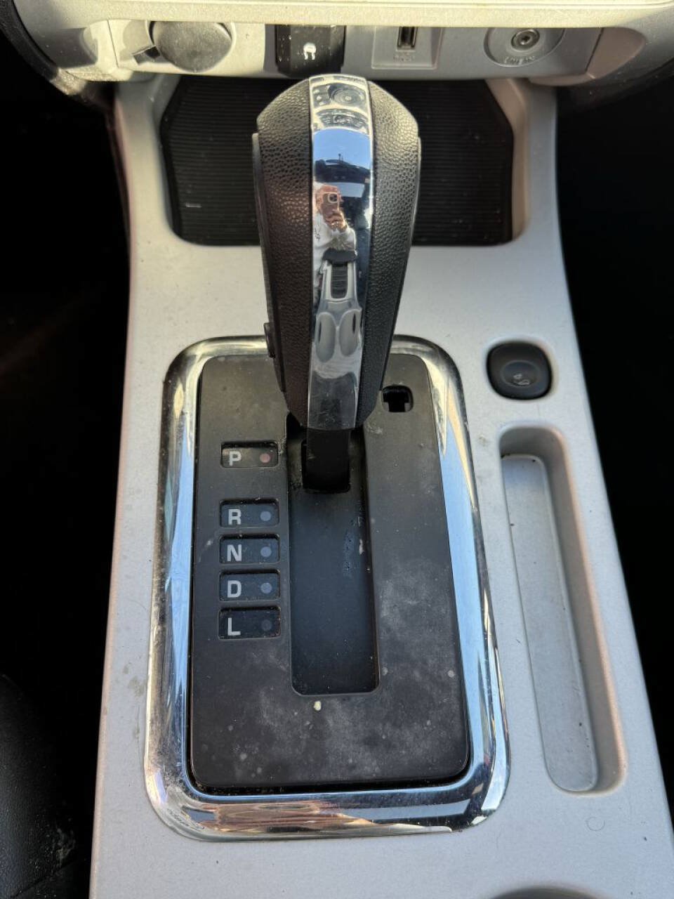Used 2010 Mercury Mariner 4WD image 21