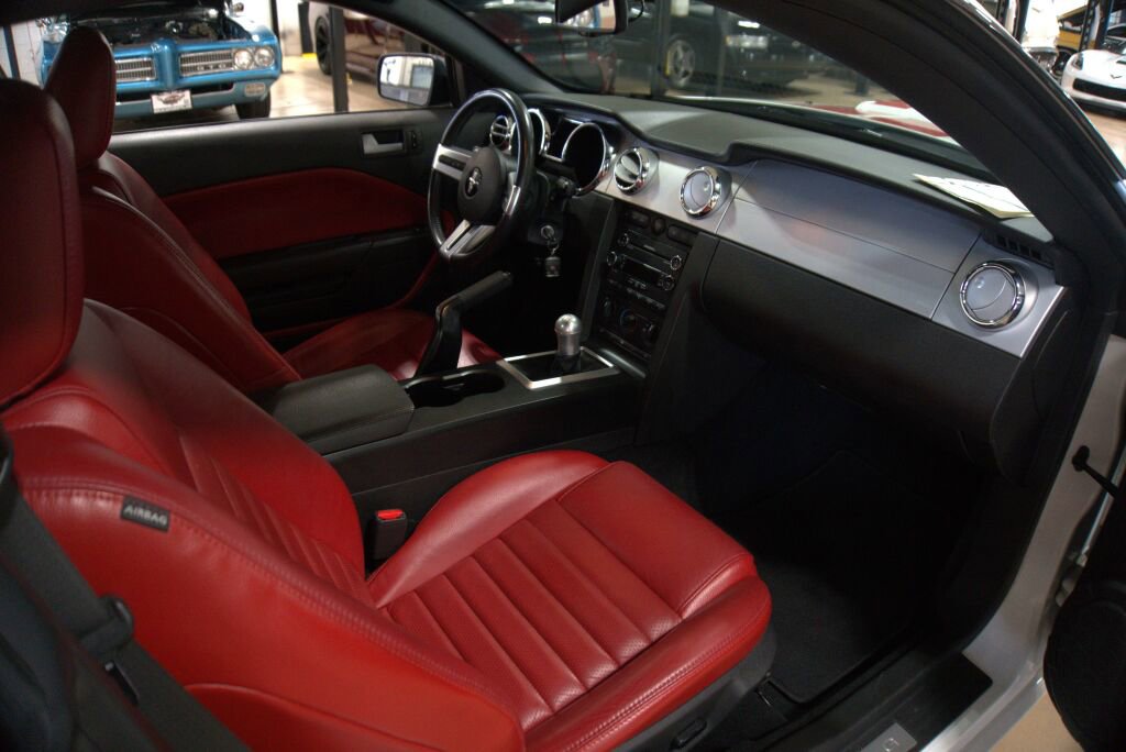 Used 2008 Ford Mustang GT Premium image 25