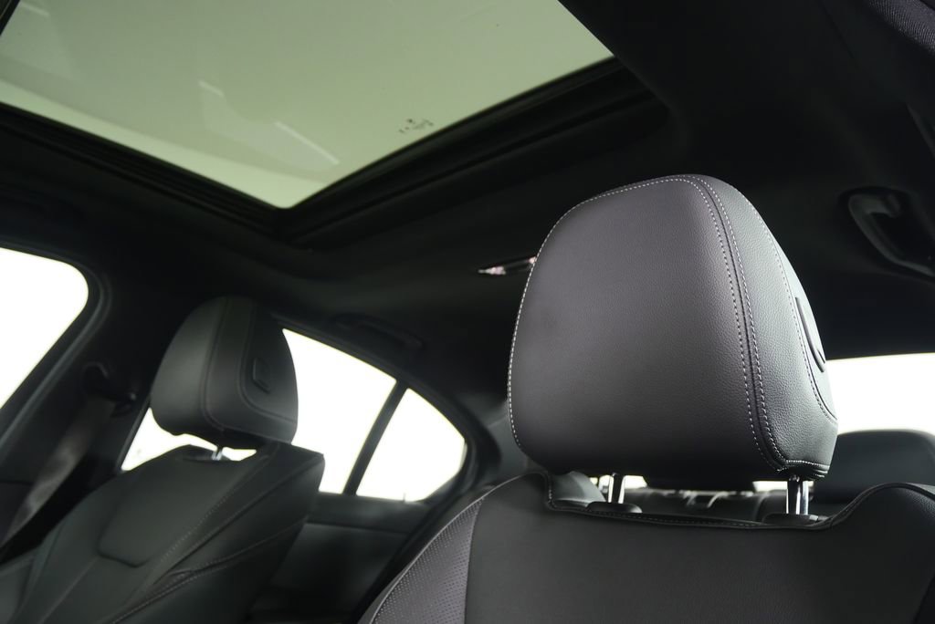 Used 2024 BMW 330i Sedan image 12