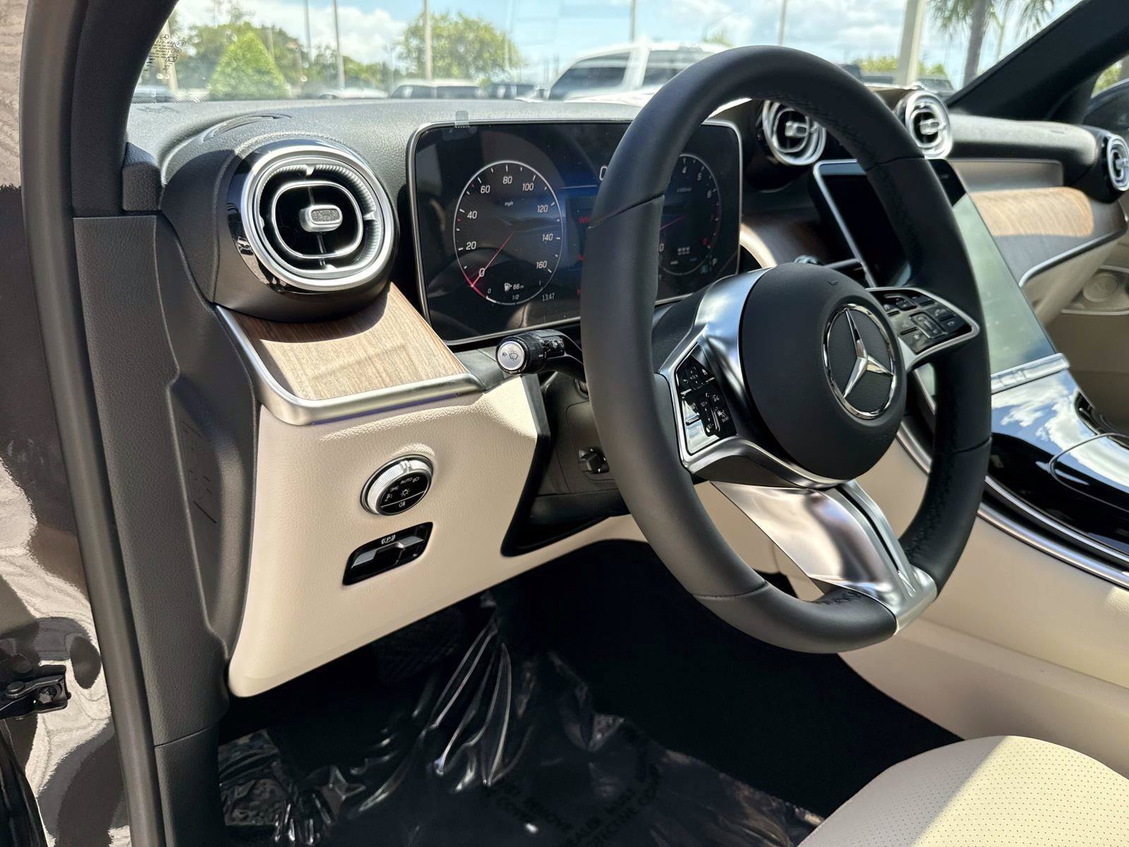 New 2027 Mercedes-Benz GLC 300 image 19