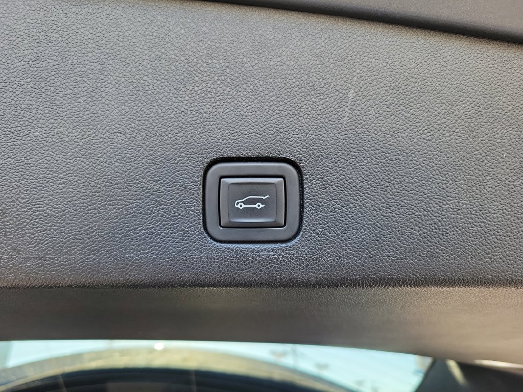 Used 2024 Cadillac XT6 Premium Luxury AWD/4WD image 14