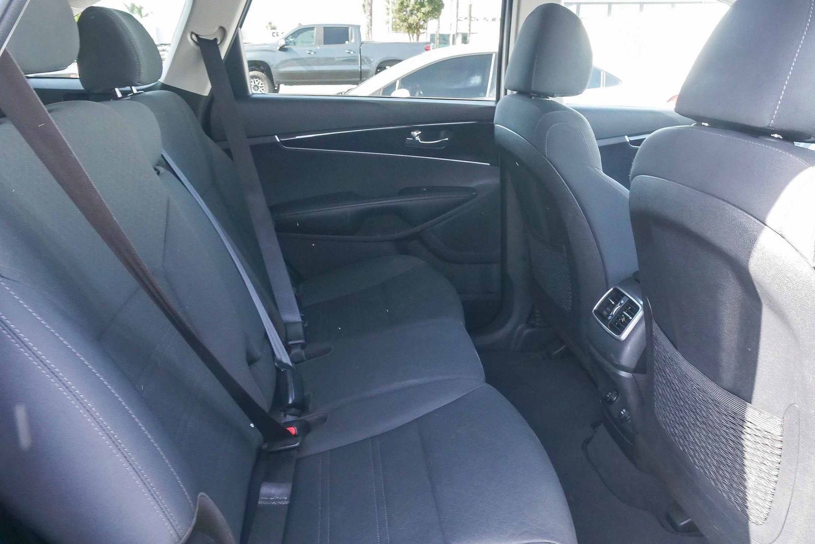 Used 2020 Kia Sorento S FWD image 15