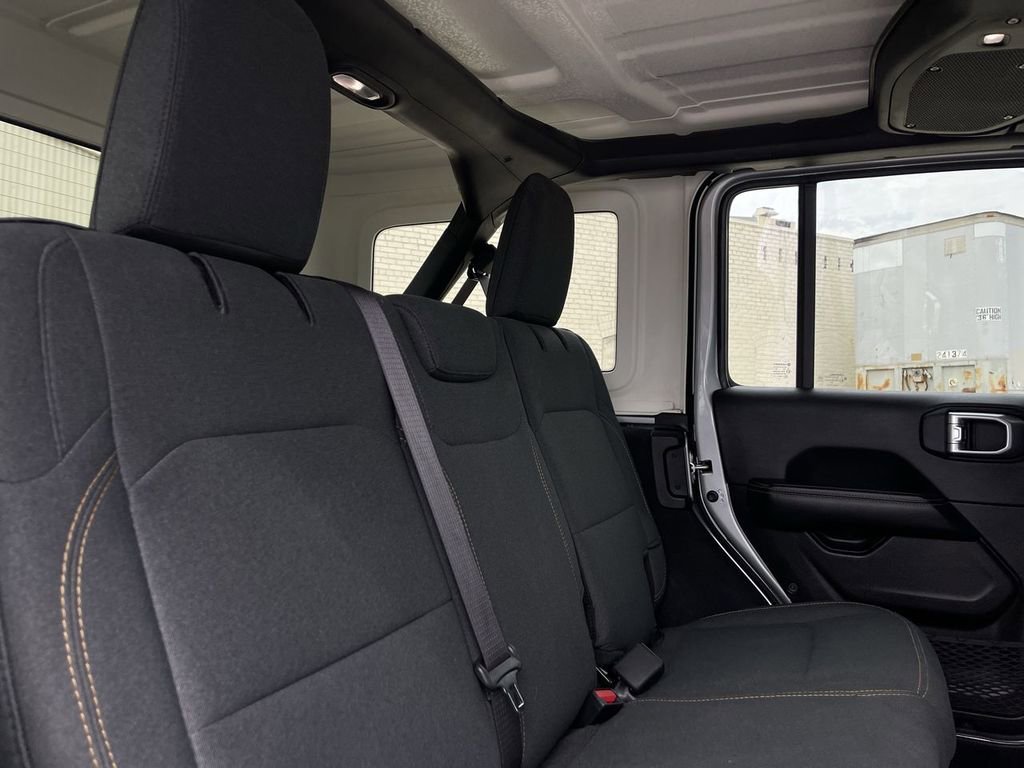 Used 2024 Jeep Wrangler Sahara image 25