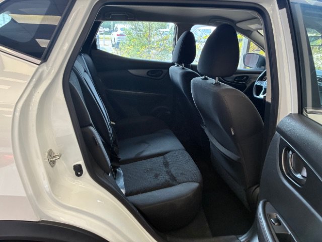 Used 2022 Nissan Rogue Sport S FWD image 33