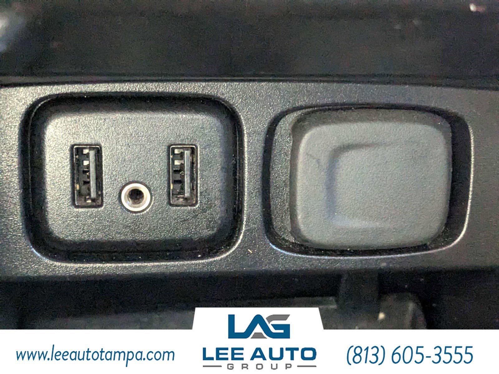 Used 2018 Buick Encore Essence FWD image 23