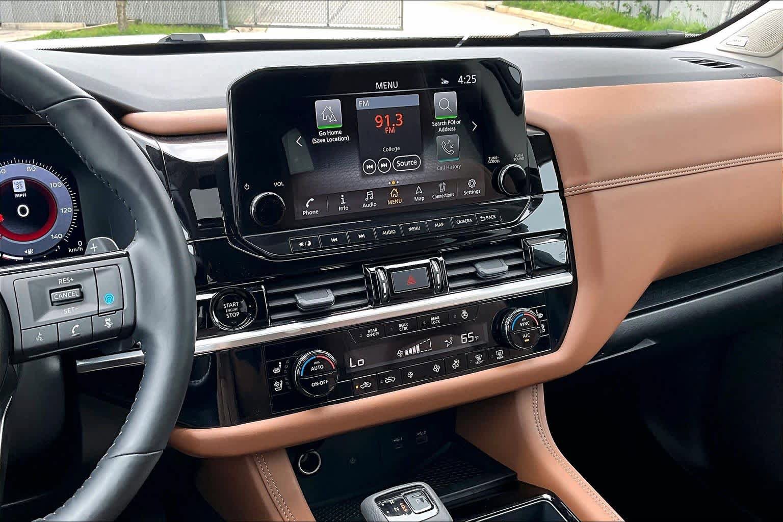 Certified 2025 Nissan Pathfinder Platinum w/ Cargo Package FWD image 7