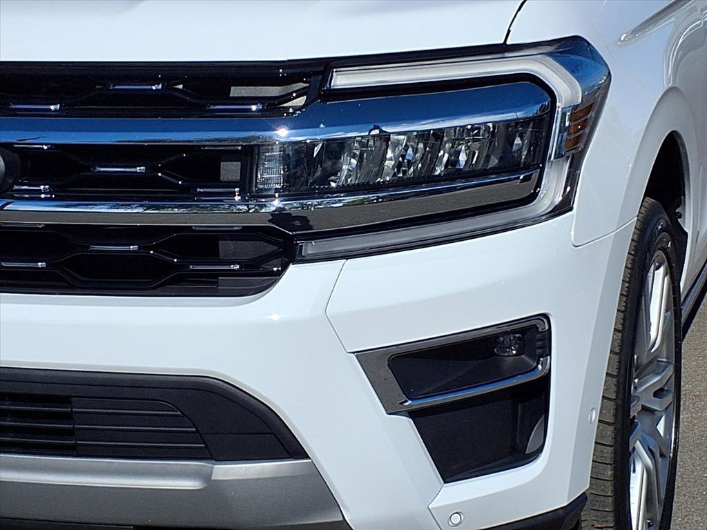 Used 2022 Ford Expedition Max Limited image 31