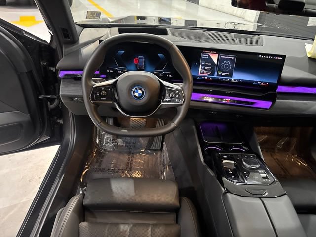 Used 2024 BMW i5 eDrive40i w/ Premium Package RWD image 20