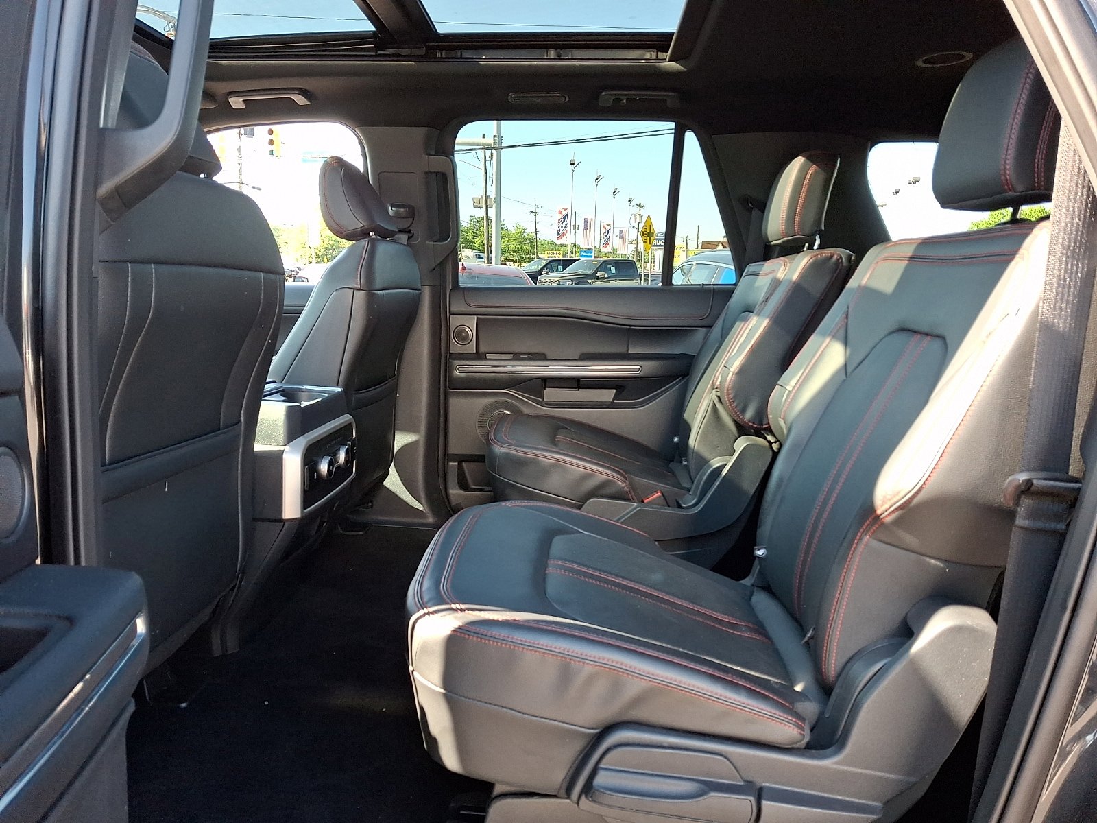 Used 2023 Ford Expedition Max Limited AWD/4WD image 8