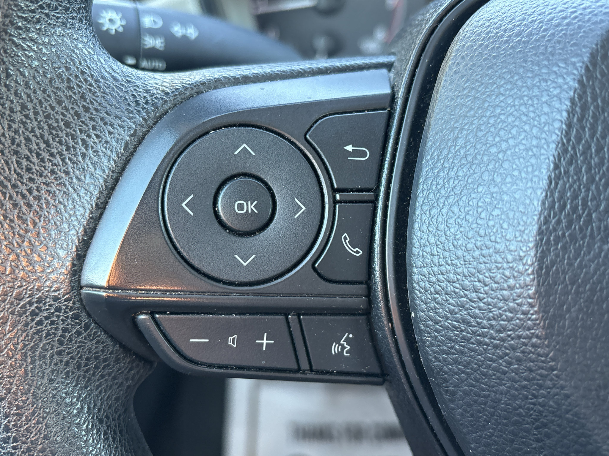 Used 2024 Toyota Corolla LE FWD image 18
