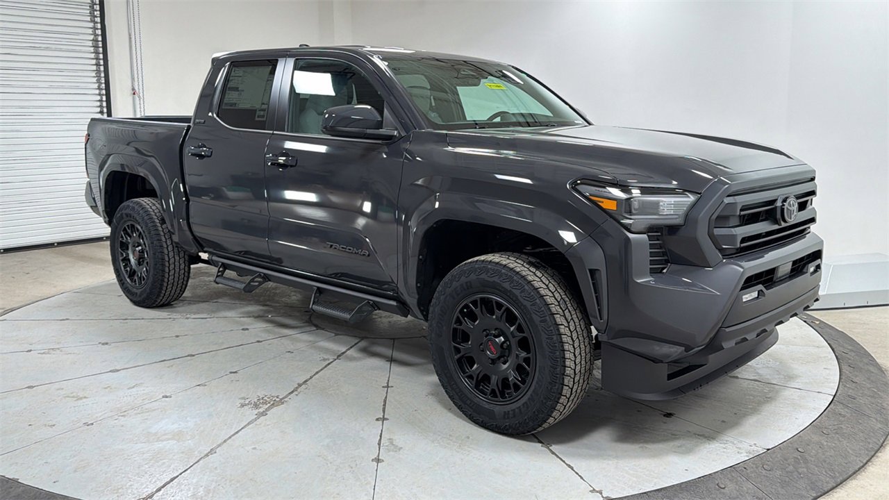 New 2026 Toyota Tacoma SR5 image 3