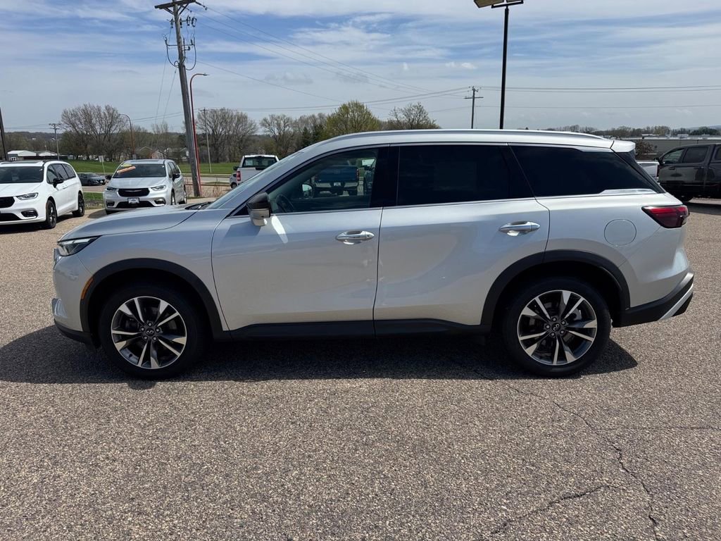 Used 2023 INFINITI QX60 Luxe AWD/4WD image 2