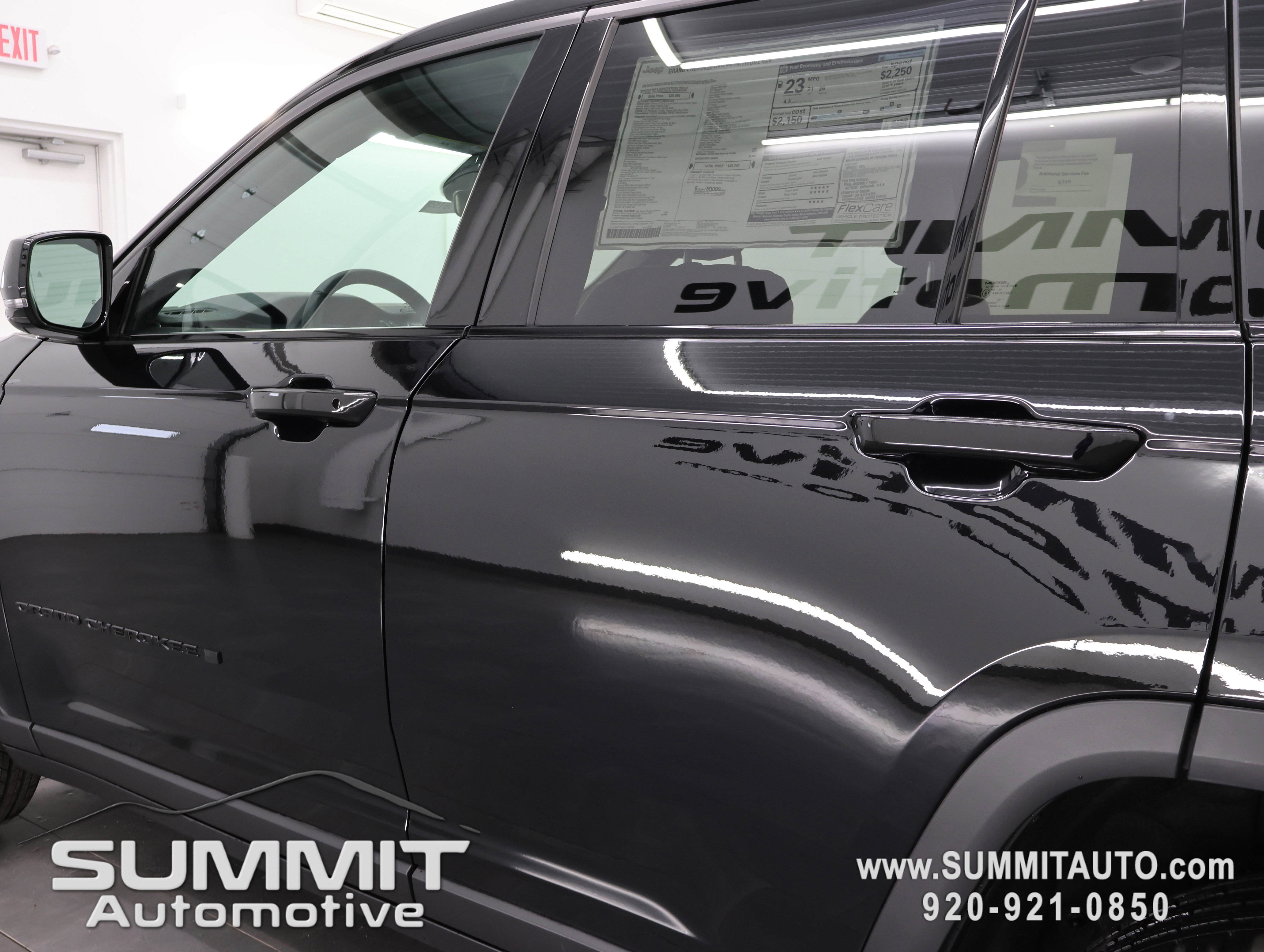 New 2026 Jeep Grand Cherokee Altitude AWD/4WD image 31
