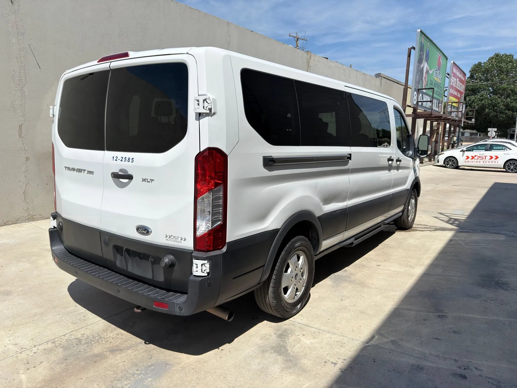 Used 2020 Ford Transit 350 XLT RWD image 7