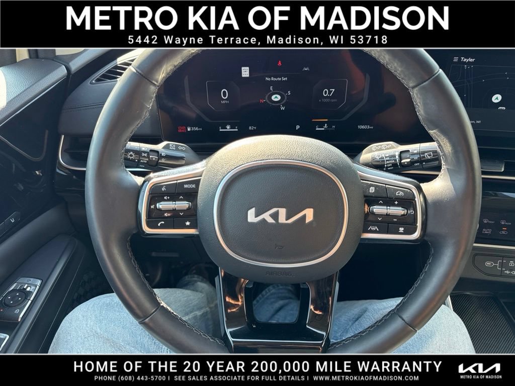 Used 2025 Kia Carnival SX Prestige FWD image 18