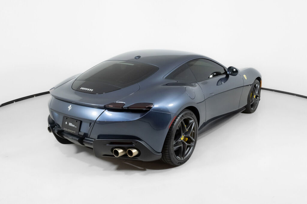 Used 2024 Ferrari Roma image 9
