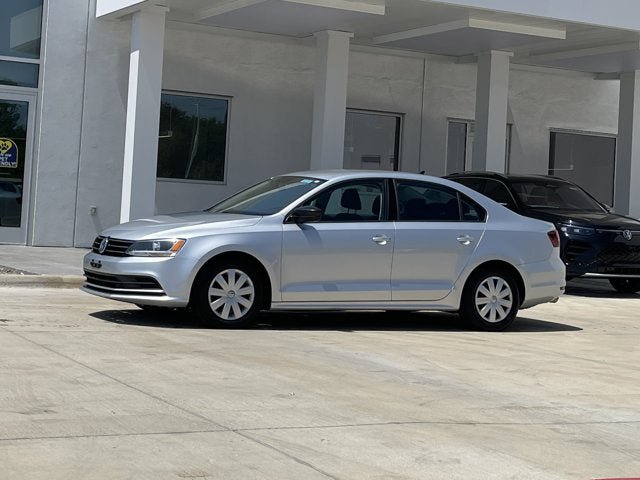 Used 2016 Volkswagen Jetta S FWD image 2