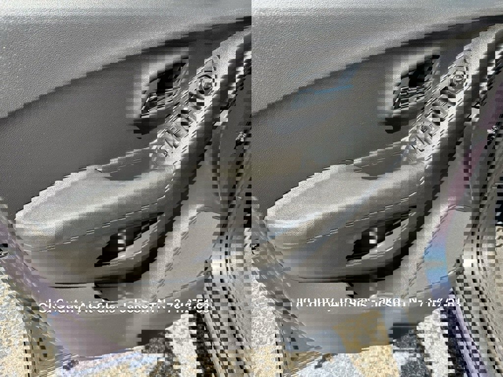 Used 2019 Chevrolet Trax LS image 18