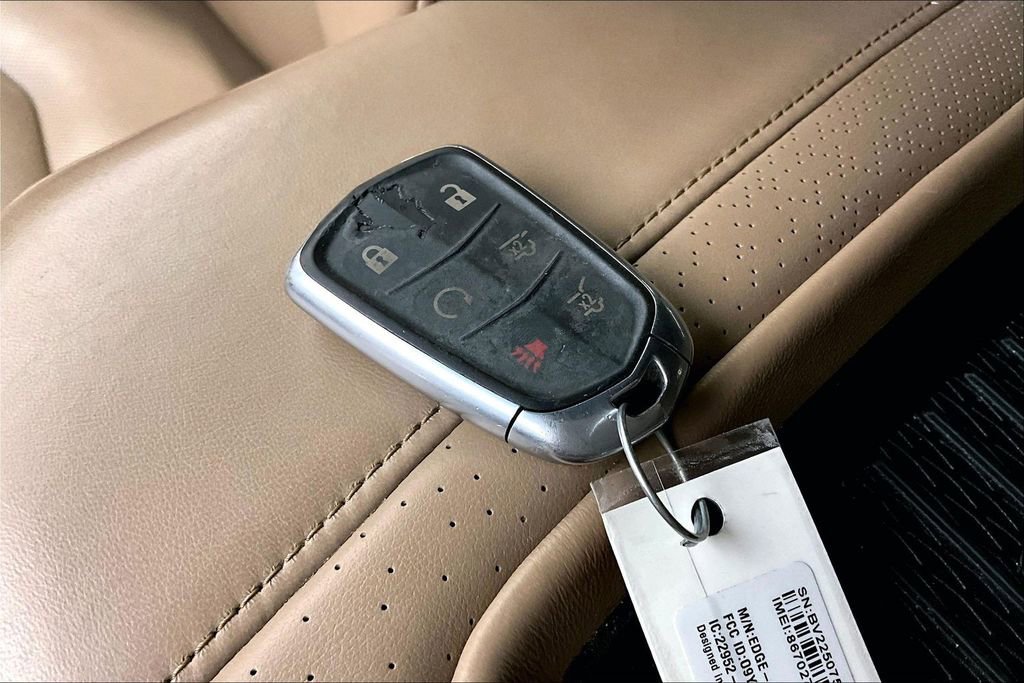 Used 2020 Cadillac Escalade Platinum image 10