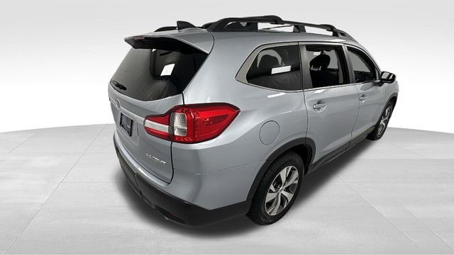 Used 2022 Subaru Ascent Premium image 3