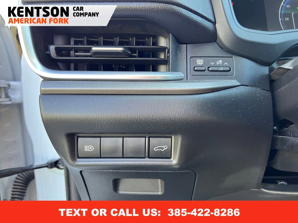 Used 2025 Toyota Grand Highlander AWD image 14