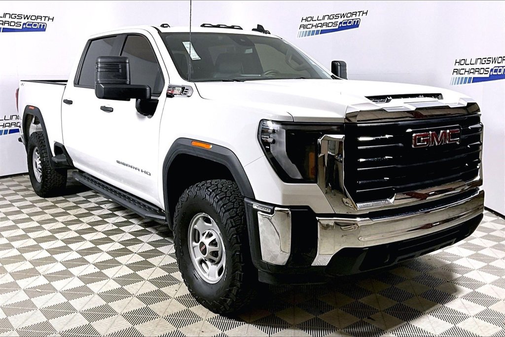 Used 2025 GMC Sierra 2500 Pro image 3