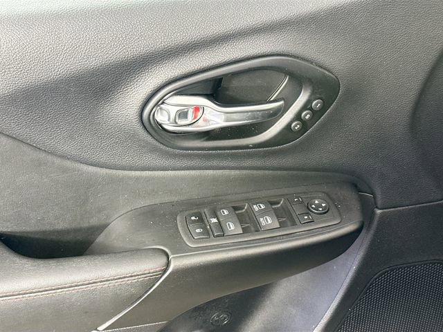 Used 2022 Jeep Cherokee Trailhawk w/ Sun, Sound & Nav Group image 26