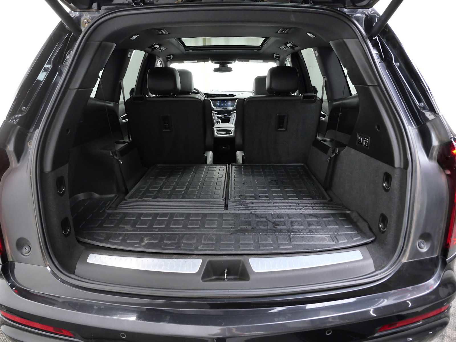 Used 2020 Cadillac XT6 Premium Luxury image 15