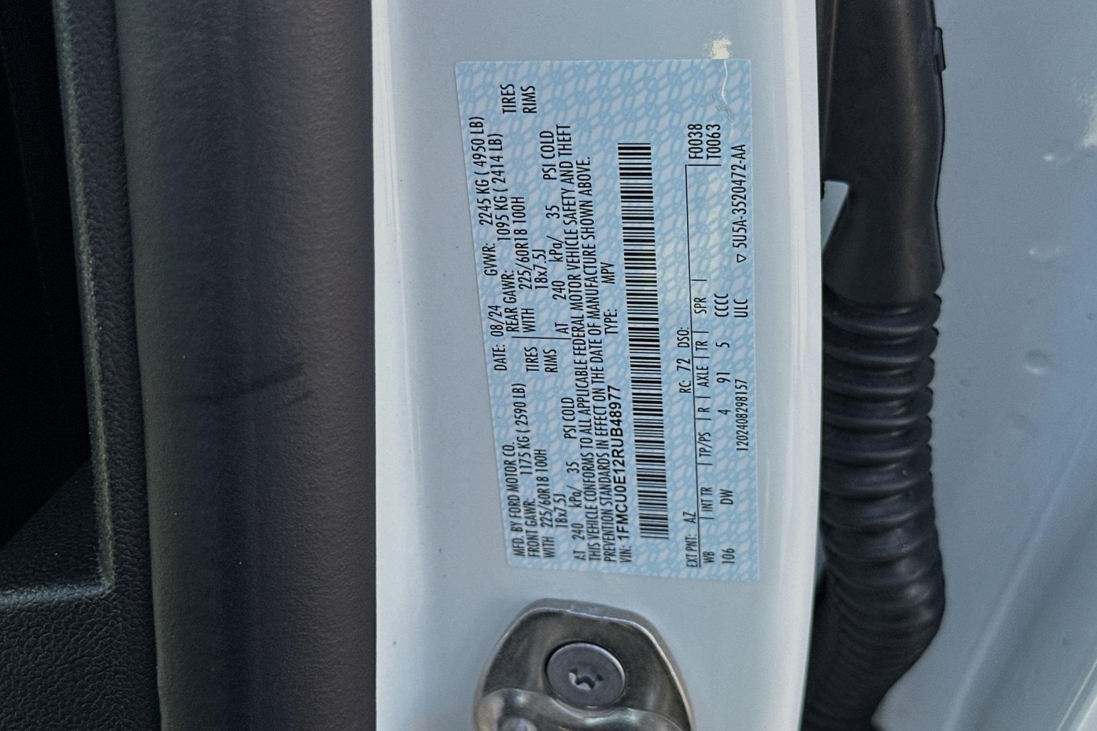 New 2024 Ford Escape SE w/ PHEV Premium Package FWD image 24