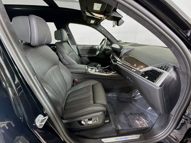 Used 2024 BMW ALPINA XB7 image 31