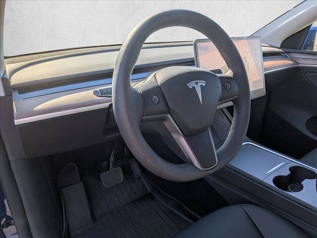 Used 2024 Tesla Model Y Long Range AWD/4WD image 10